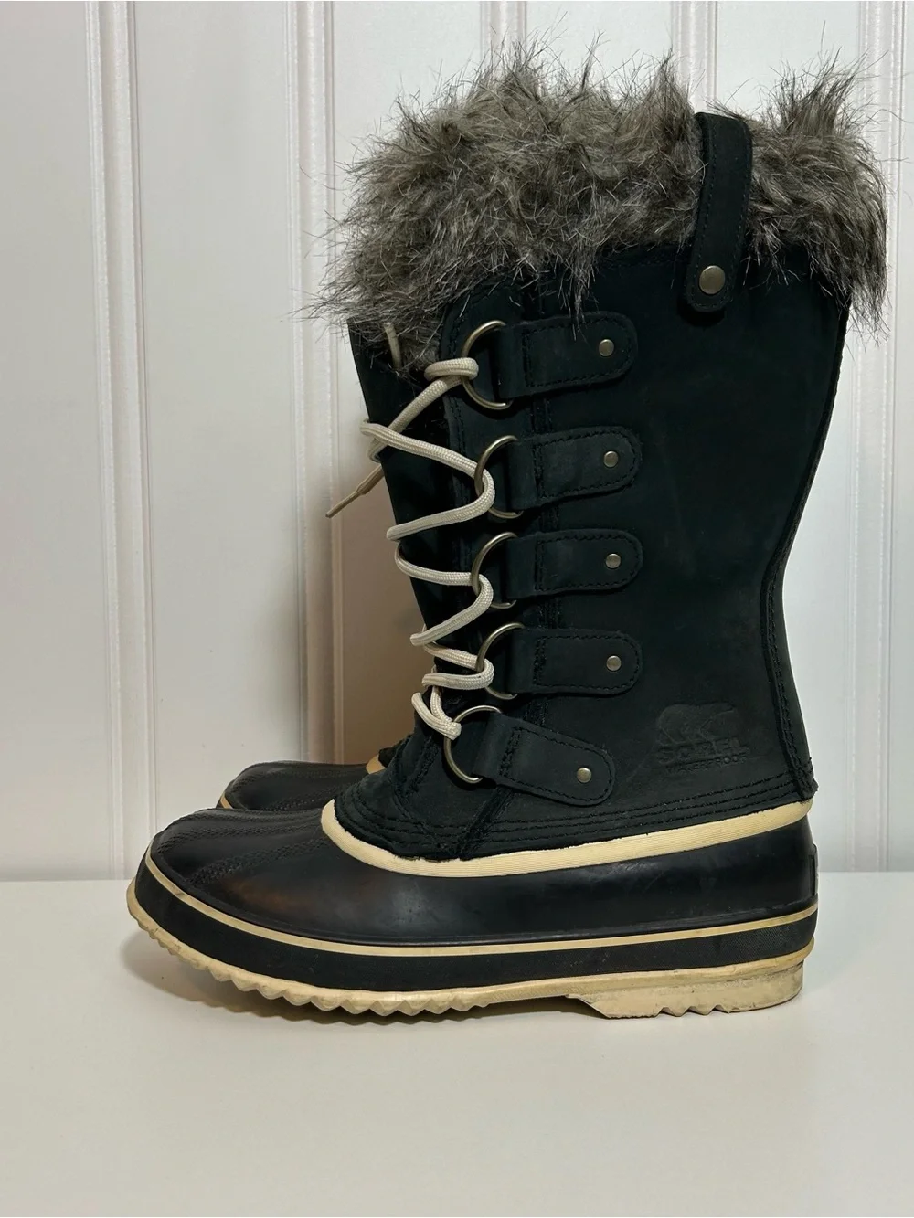Sorel tall lace
